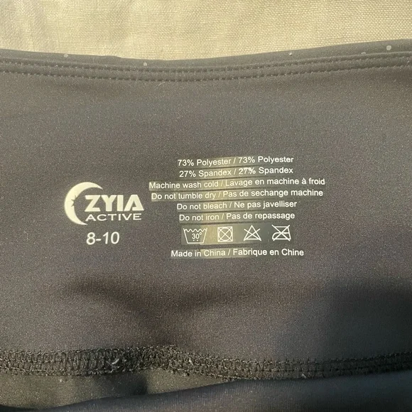 Zyia Black Reflective Light n Tight Hi-rise 24" Leggings Sz 8-10 - Picture 10 of 10